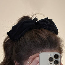 Load image into Gallery viewer, VELOUR BOW HAIRCLIP
