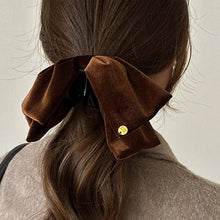 Load image into Gallery viewer, VELOUR BOW HAIRCLIP
